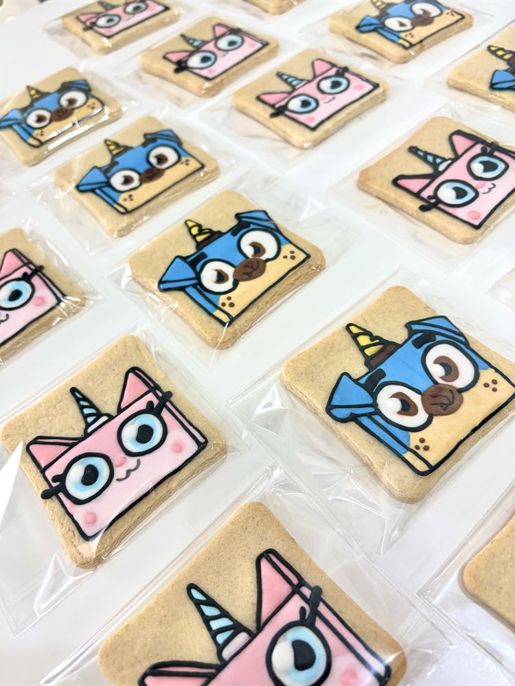 Custom hand-decorated sugar cookies — set 34